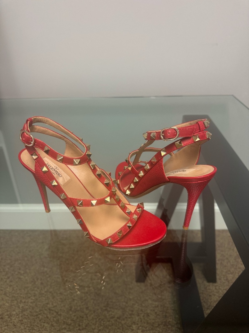 Valentino Garavani Rockstud Leather Pumps
